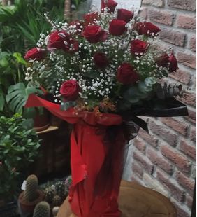 karasu çiçekçilik gül aranjman