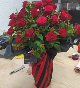 karasu çiçekçilik tomurcuk aranjman